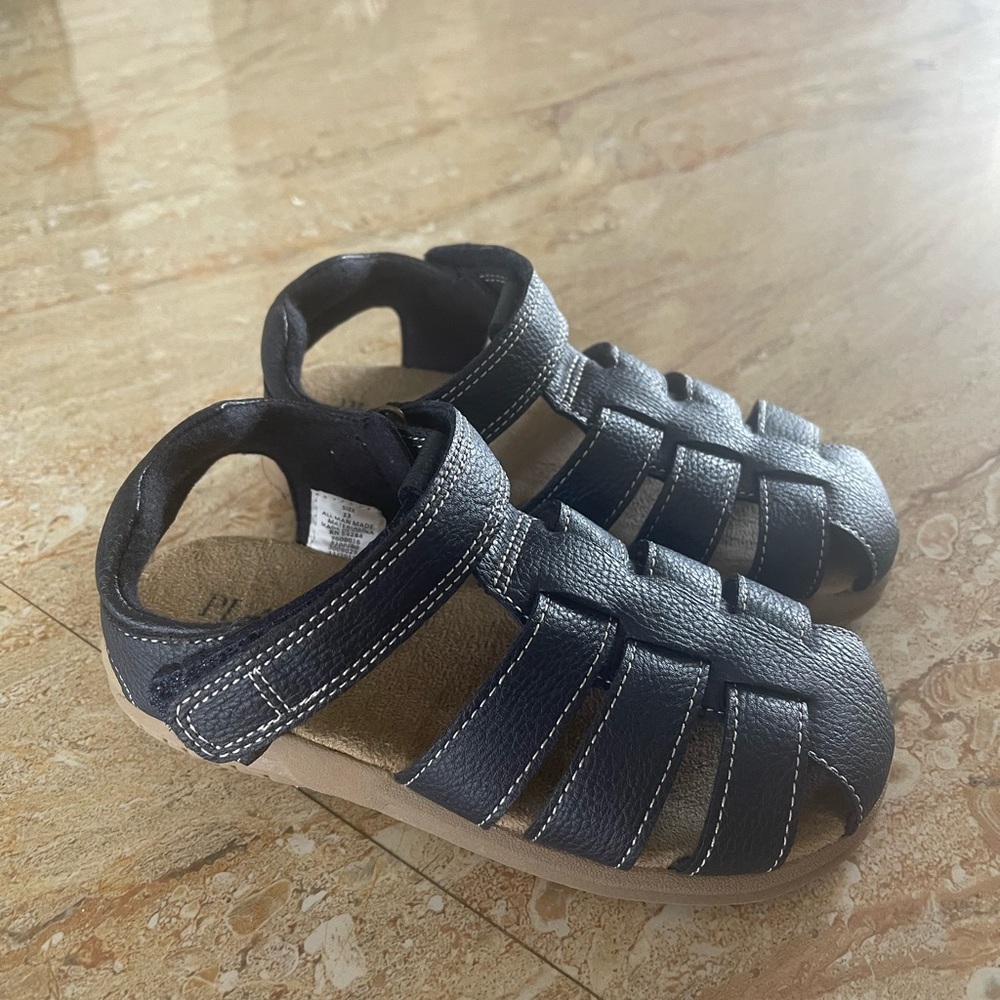 Boys sandals